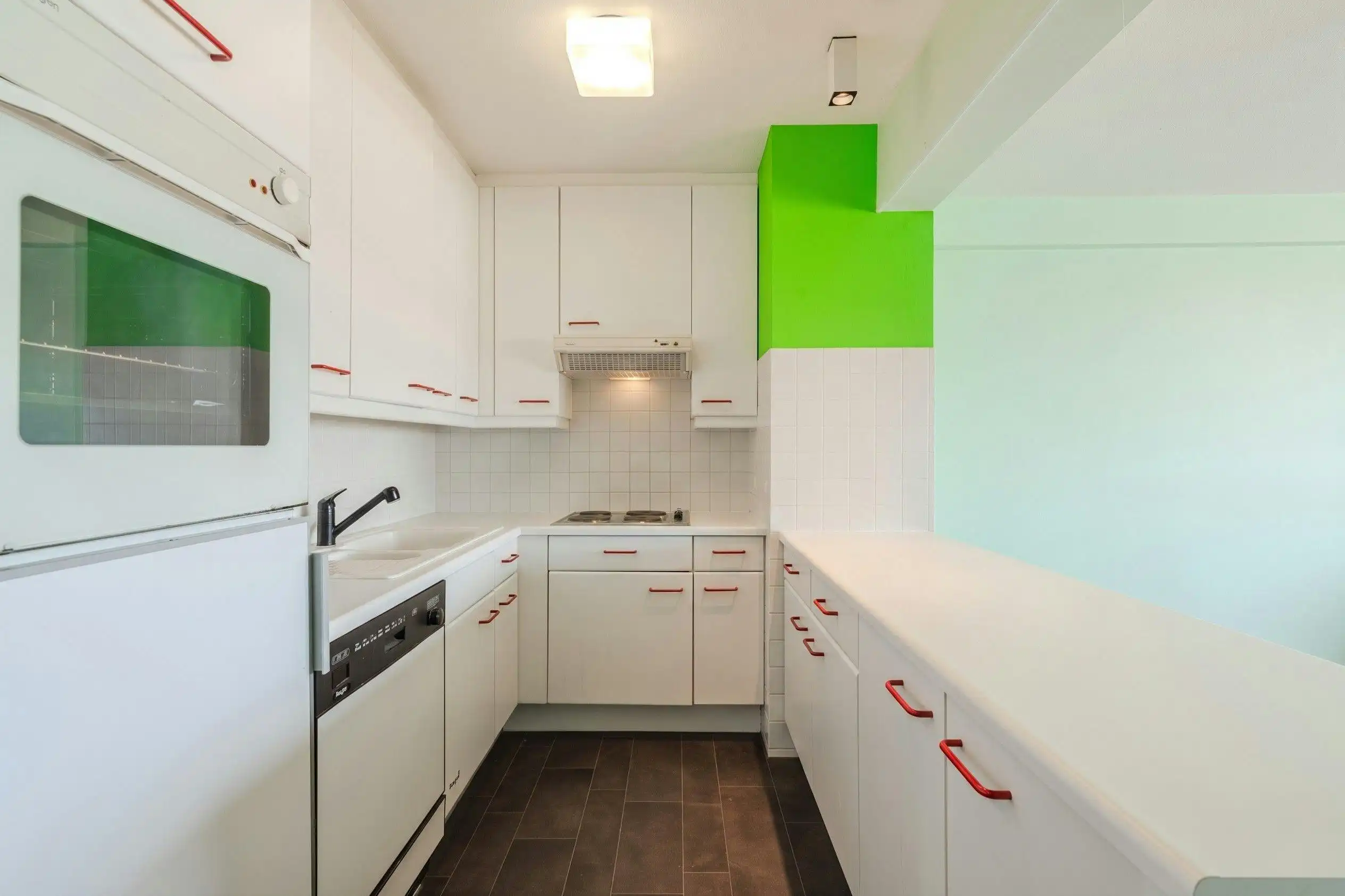 Aangenaam doorloop appartement met prachtig zeezicht! foto 9