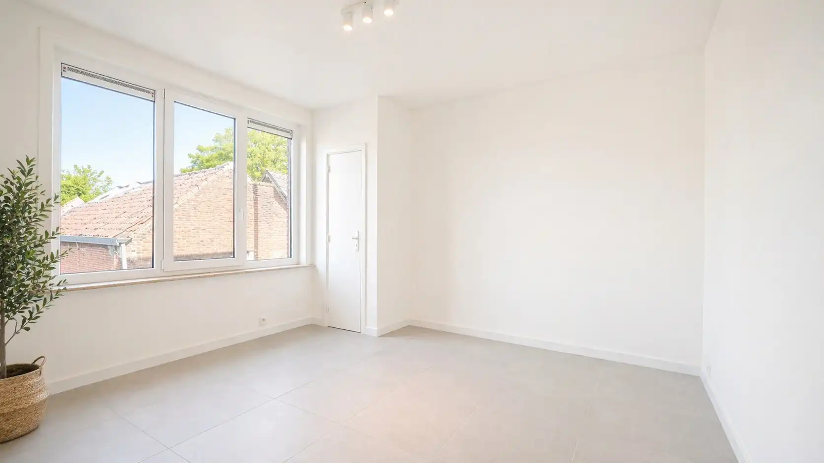 Instapklaar appartement met balkon en garagebox in het centrum van Lokeren foto 6