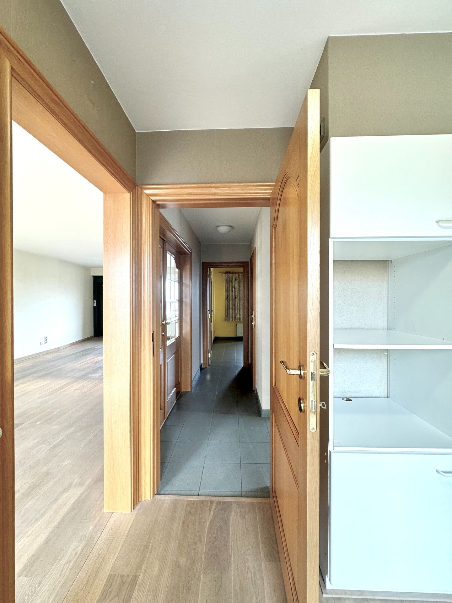 DUPLEX APPARTEMENT MET 3 SLPKS, TERRAS & GARAGE foto 16