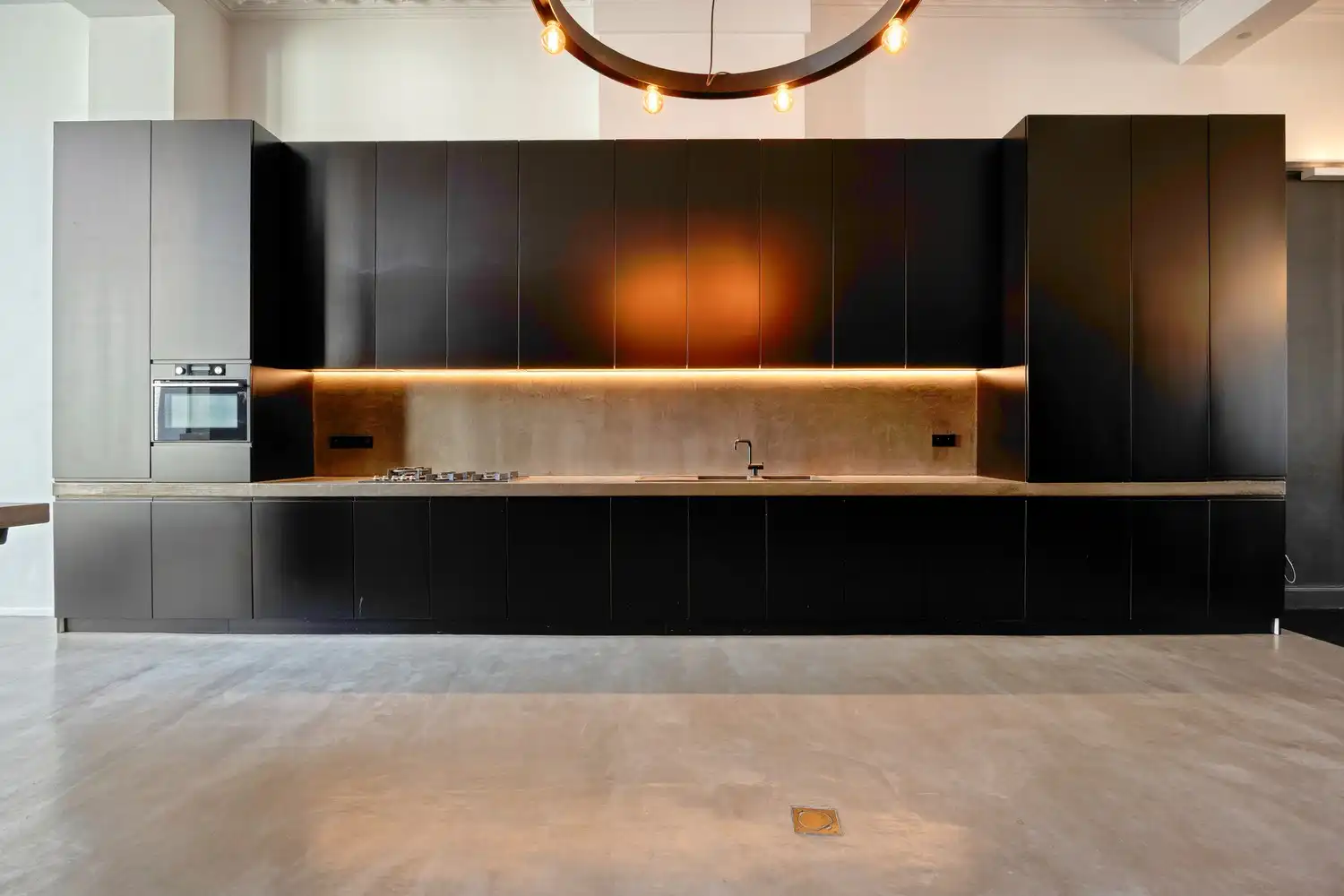 Exceptioneel en luxueus gerenoveerd 19e eeuws appartement midden in de binnenstad. foto 7