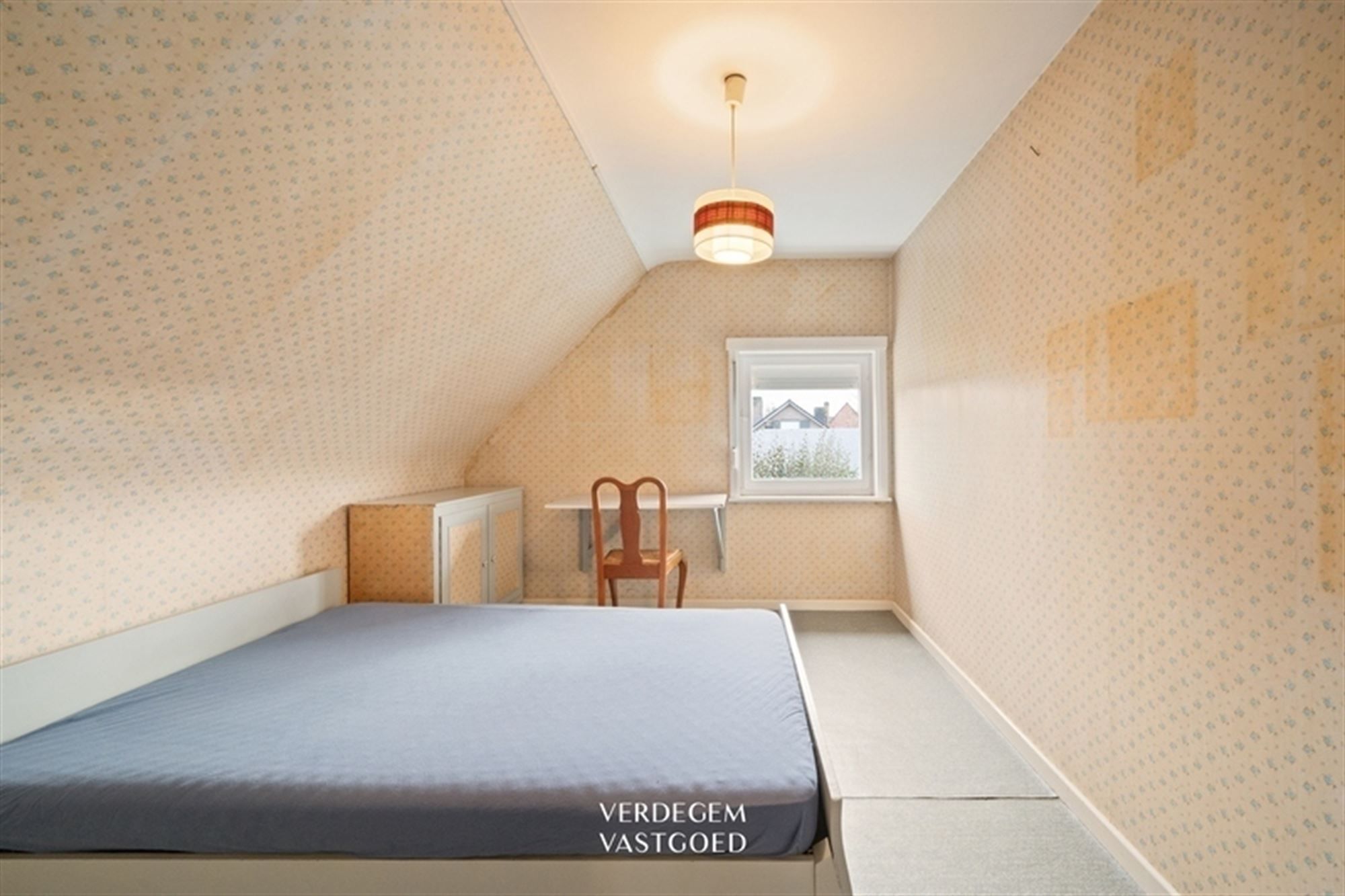 Ruime villawoning met 4+1 slaapkamers en fijne tuin, te renoveren foto 17