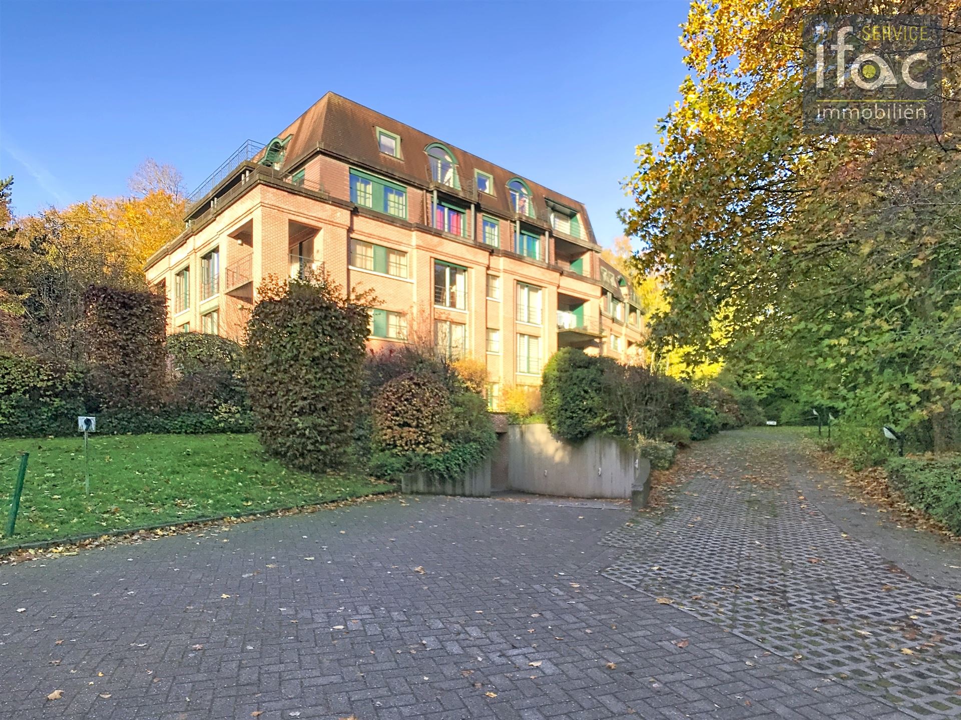 Hoofdfoto van de publicatie: Penthouse met 2 slpk, kelder, parkeerplaats, garagebox!