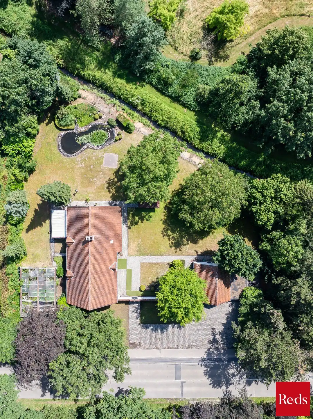 Te renoveren villa op toplocatie foto 4