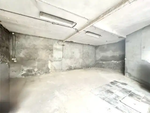CENTRAAL GELEGEN OPSLAGPLAATS | 100 M² foto 9
