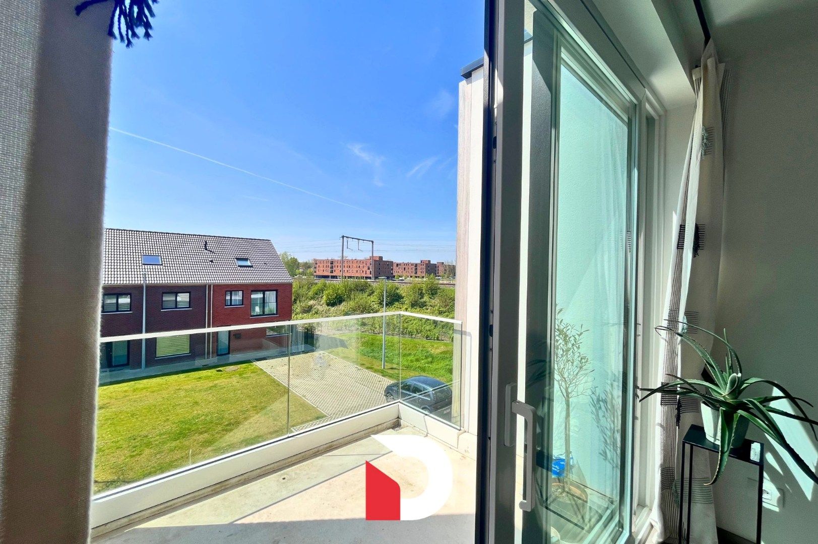 Recent appartement met 2 slaapkamers en garagebox foto 8