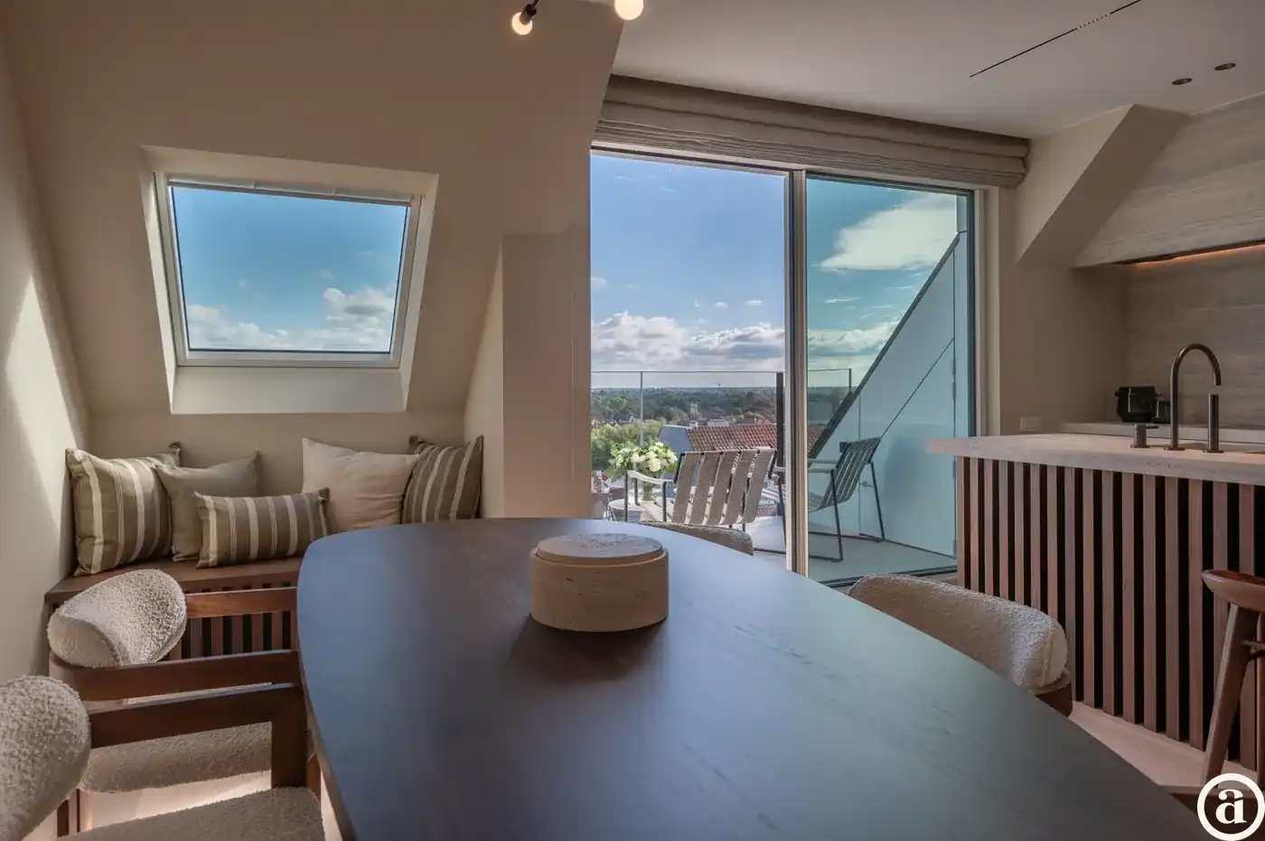 Prachtig nieuwbouw duplex-appartement op Zeedijk te Zoute. foto 17