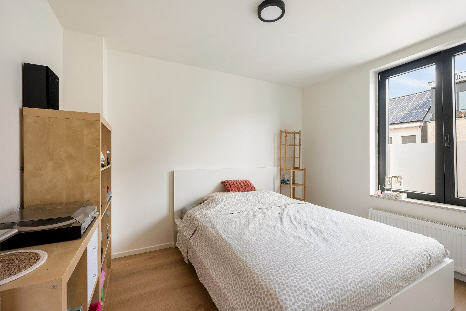 Instapklare, energiezuinige woning met 4 slaapkamers, garage en tuin in Menen foto 11