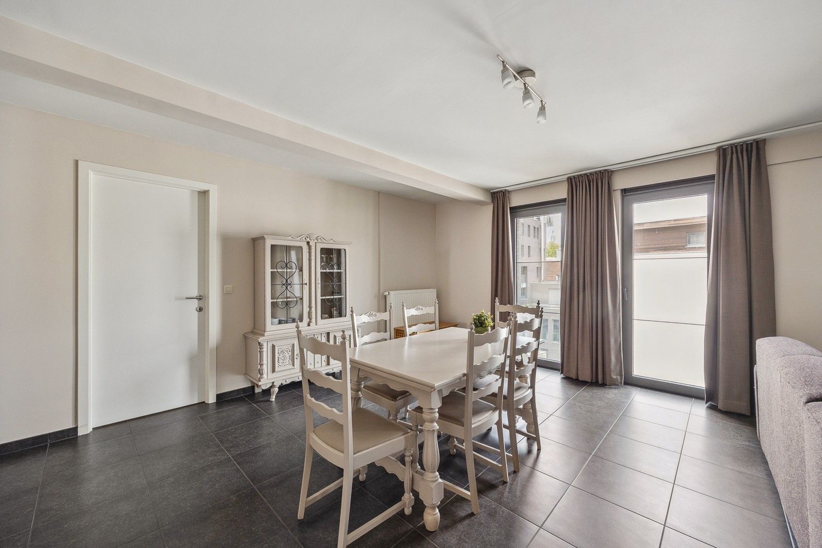 Appartement van 100m2 in hartje Antwerpen met 2 slaapkamers en 2 terrassen - gemeubeld en/of niet gemeubeld foto 5