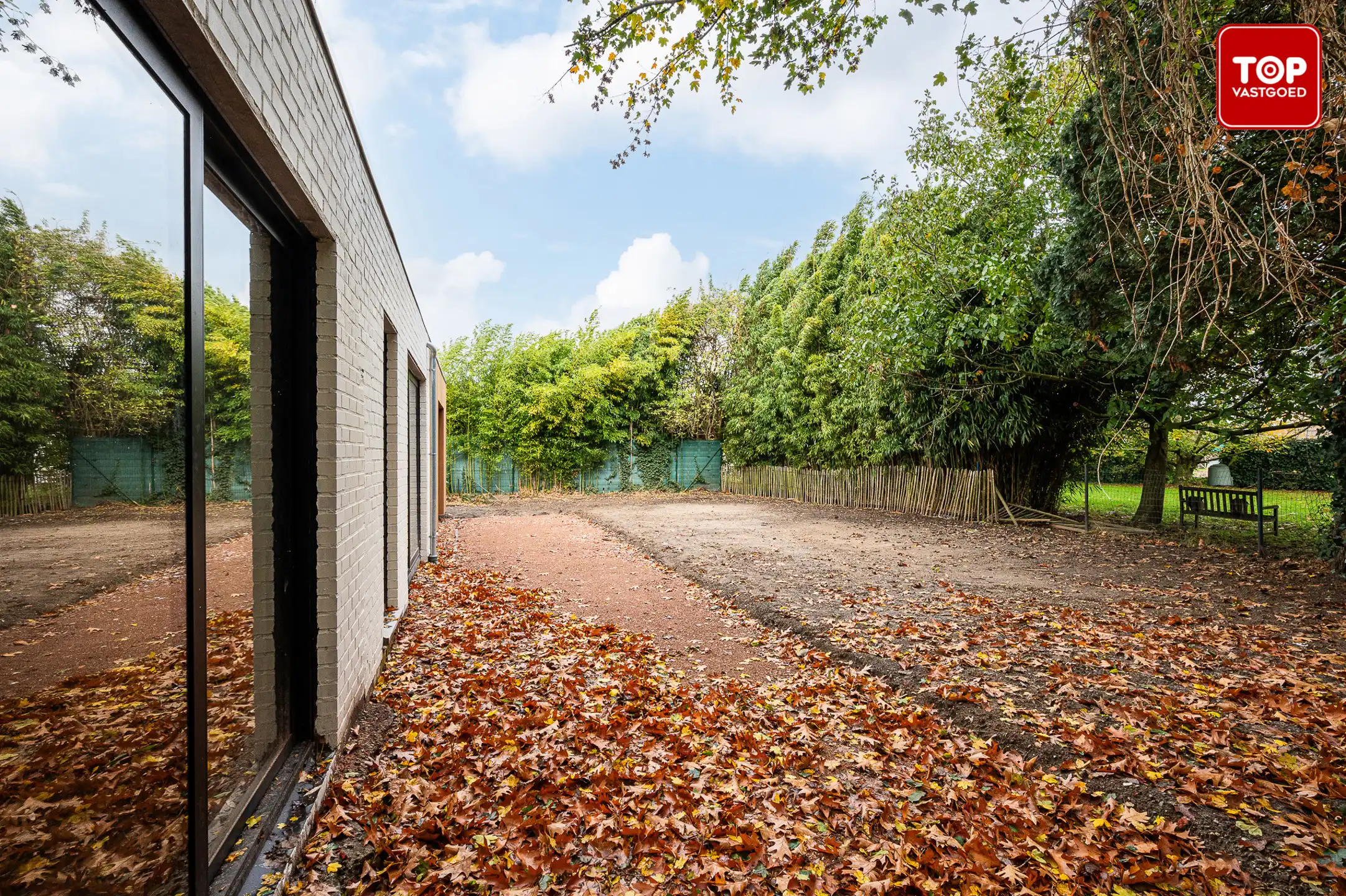 Halfopen bebouwing op een rustige locatie foto 6