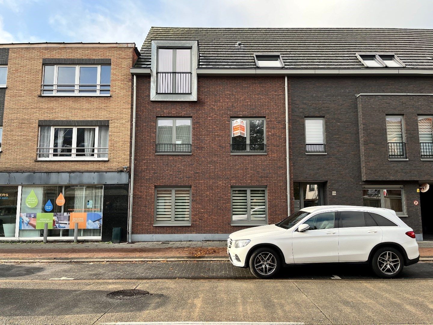 Schitterend appartement met terras en staanplaats foto {{pictureIndex}}
