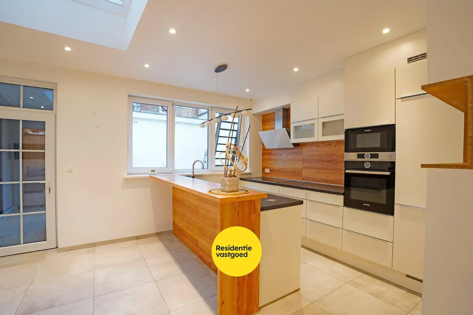 Herenhuis met handelsruimte & wellness in Nieuwpoort-Stad foto 4