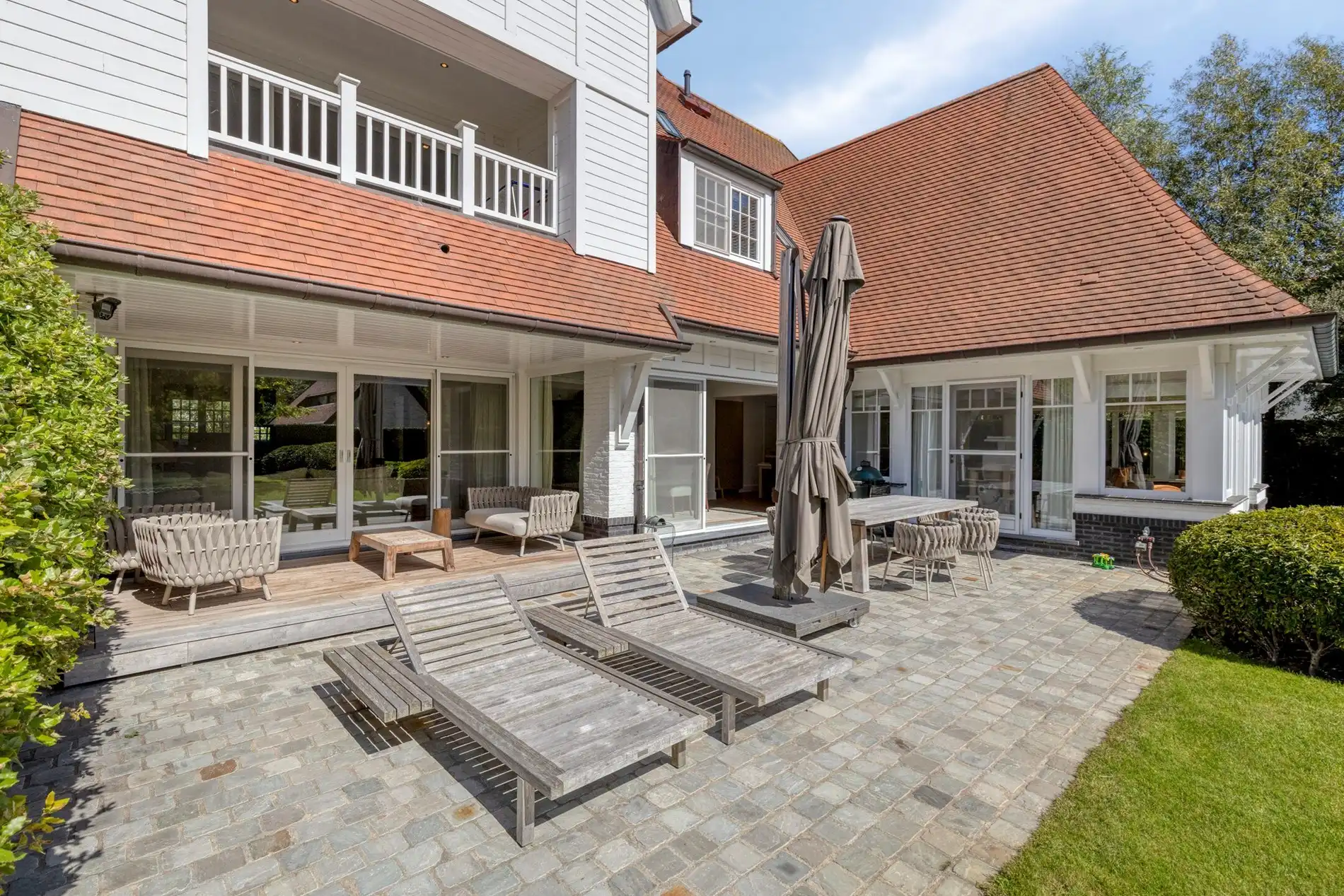 Luxueuze en stijlvolle villa in Engelse Cottage stijl met verwarmd zwembad gelegen in het Zoute. foto 12