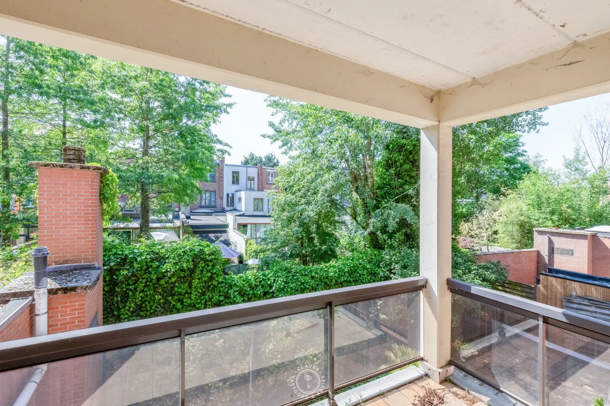 Ruim en lichtrijk appartement met 3 slaapkamers op toplocatie met autostaanplaats aan het Hendrik Heymanplein foto 12