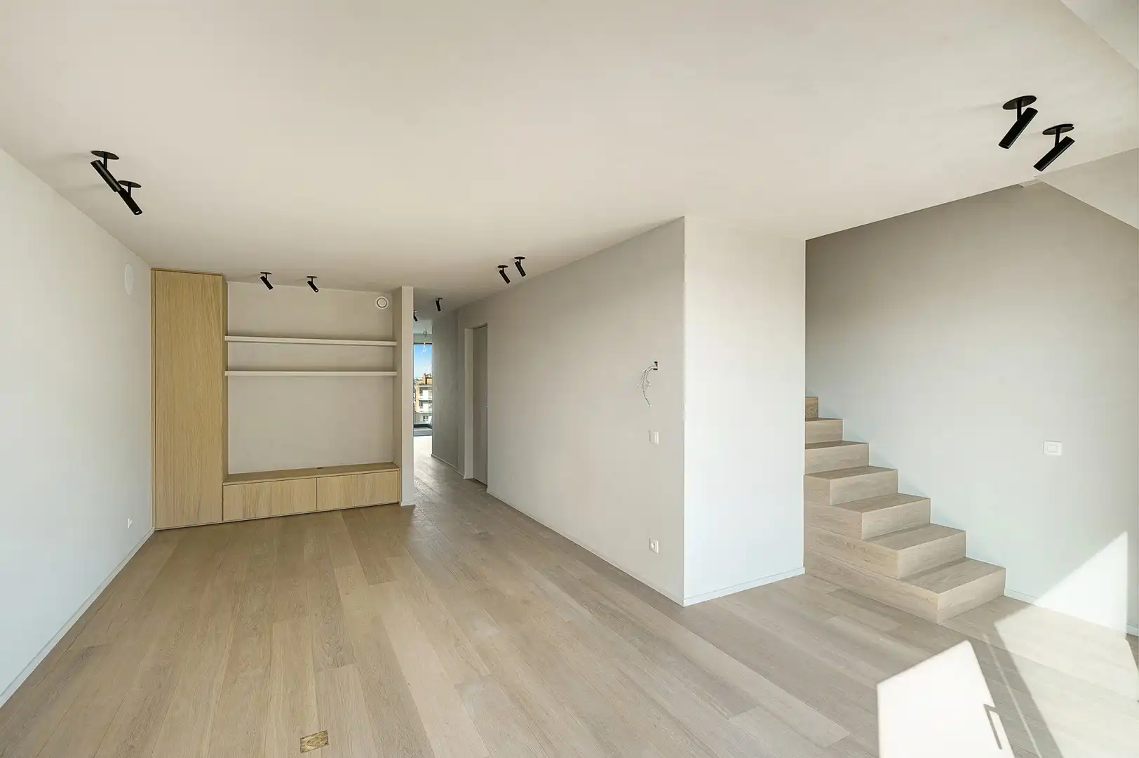 Nieuwbouw duplexappartement met prachtig zijdelings zeezicht. foto 4