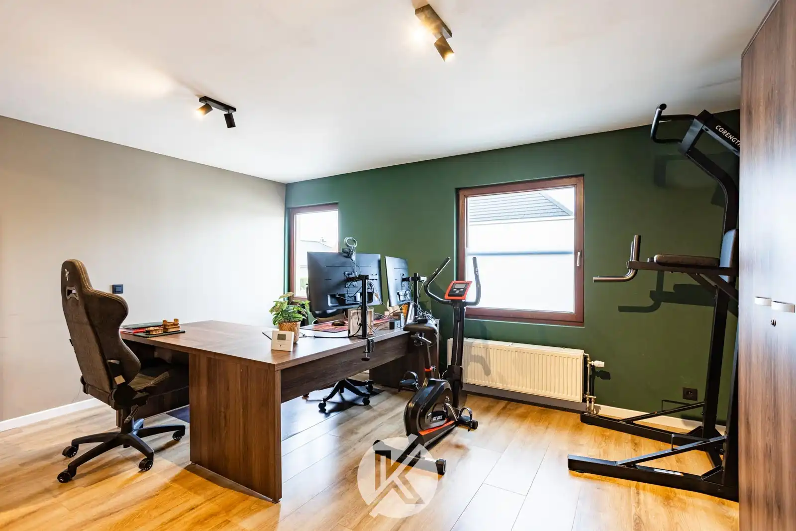 Centraal gelegen woning op een perceel van 10 are foto 15