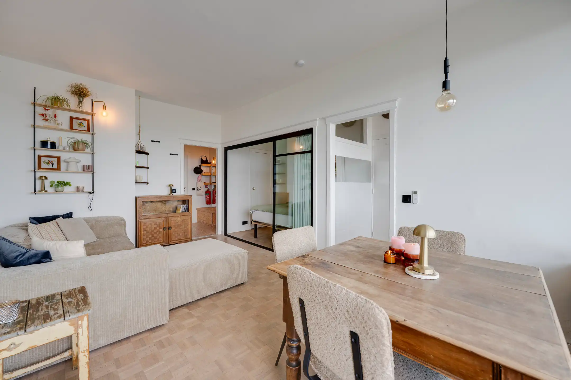 Studio met terras & panoramisch zicht op topligging foto {{pictureIndex}}