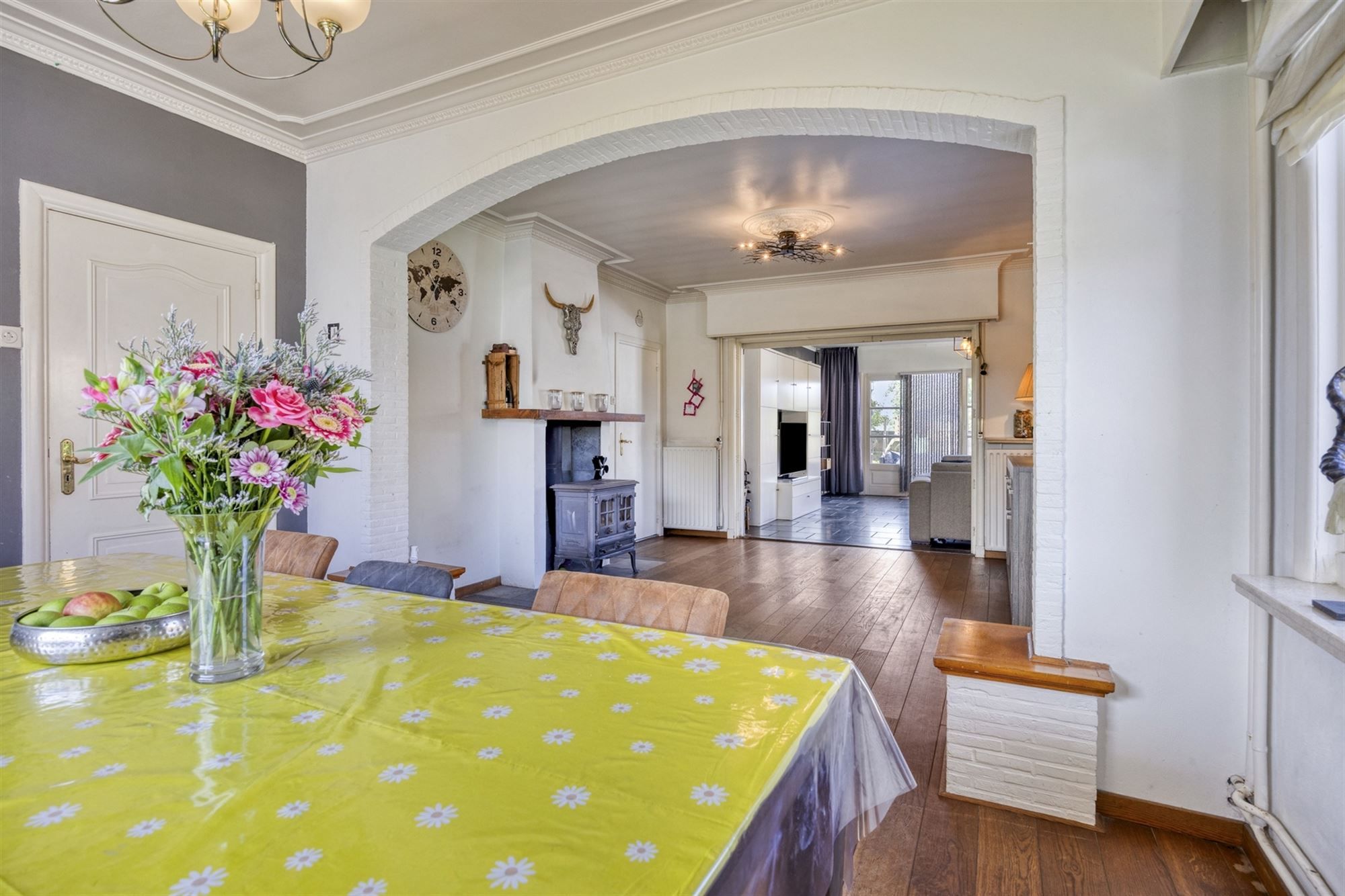 Verassend royale gezinswoning met 4 a 5 slaapkamers foto 7