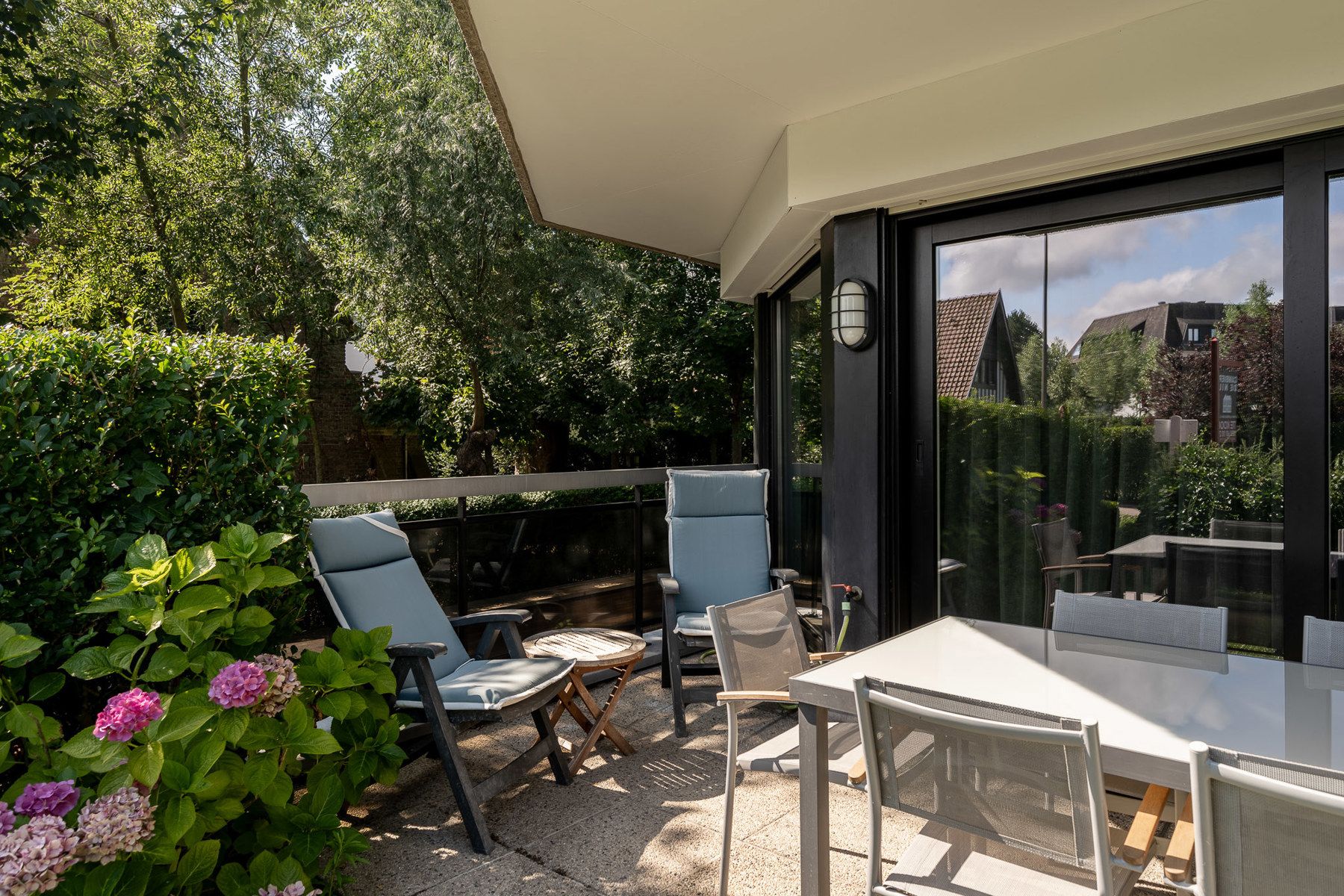Zonnig gelijkvloers appartement centraal in het Zoute foto 13