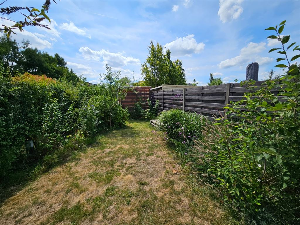 prachtig gerenoveerde en bemeubelde woning foto 13