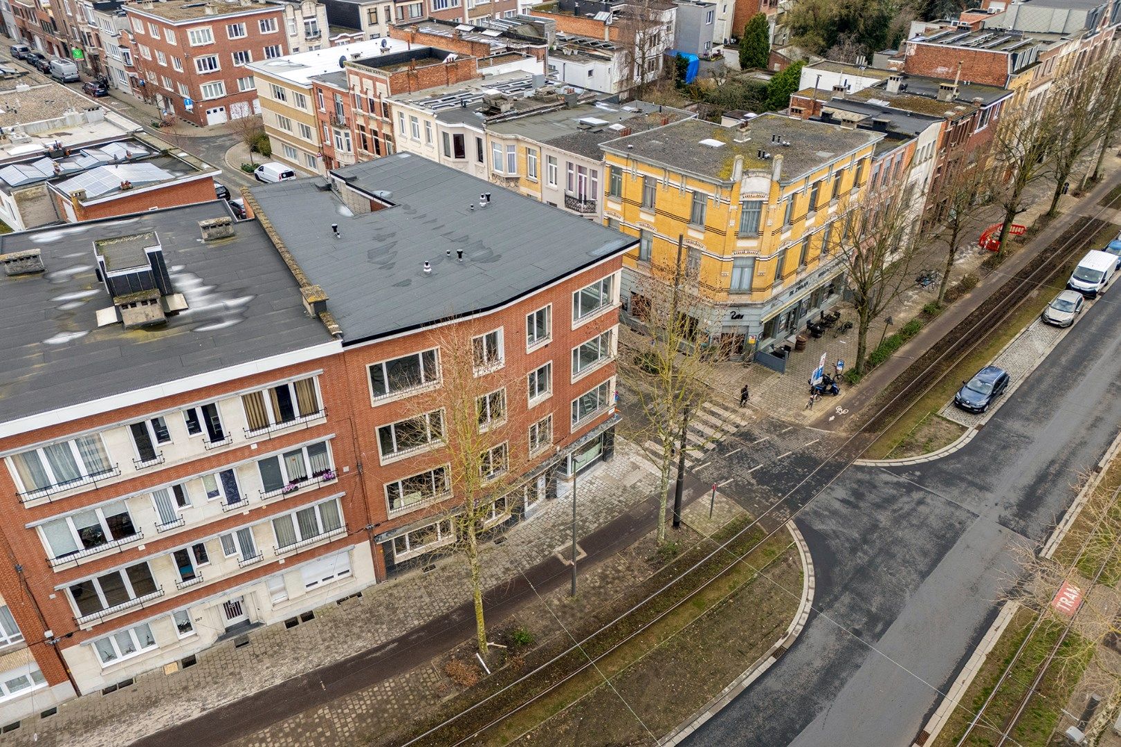 Te koop: veelzijdig handelspand op toplocatie foto 6