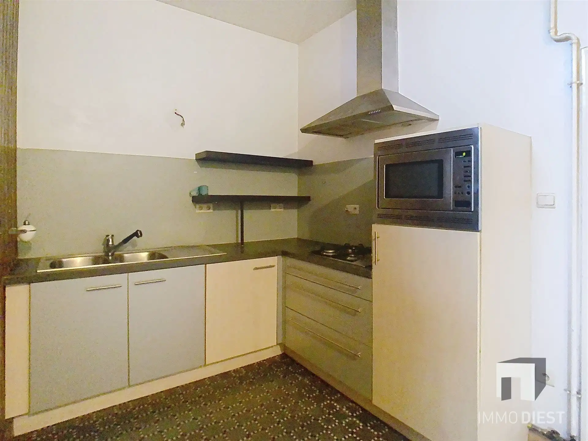 Chamante betaalbare stadswoning met veel potentieel in hartje Diest foto 6