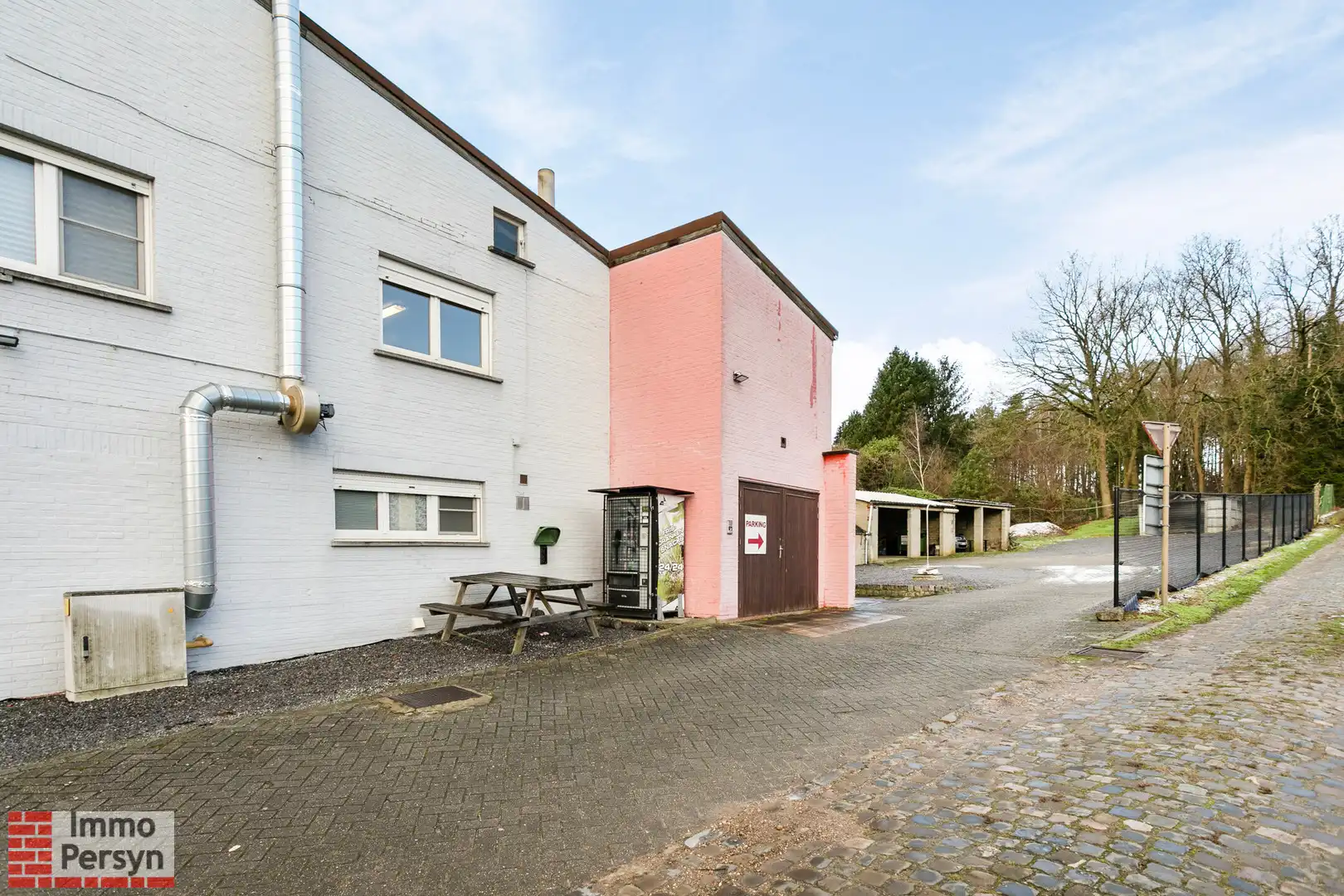 Commercieel pand (inclusief handelsfonds) met instapklaar appartement en achterliggend perceel foto 27