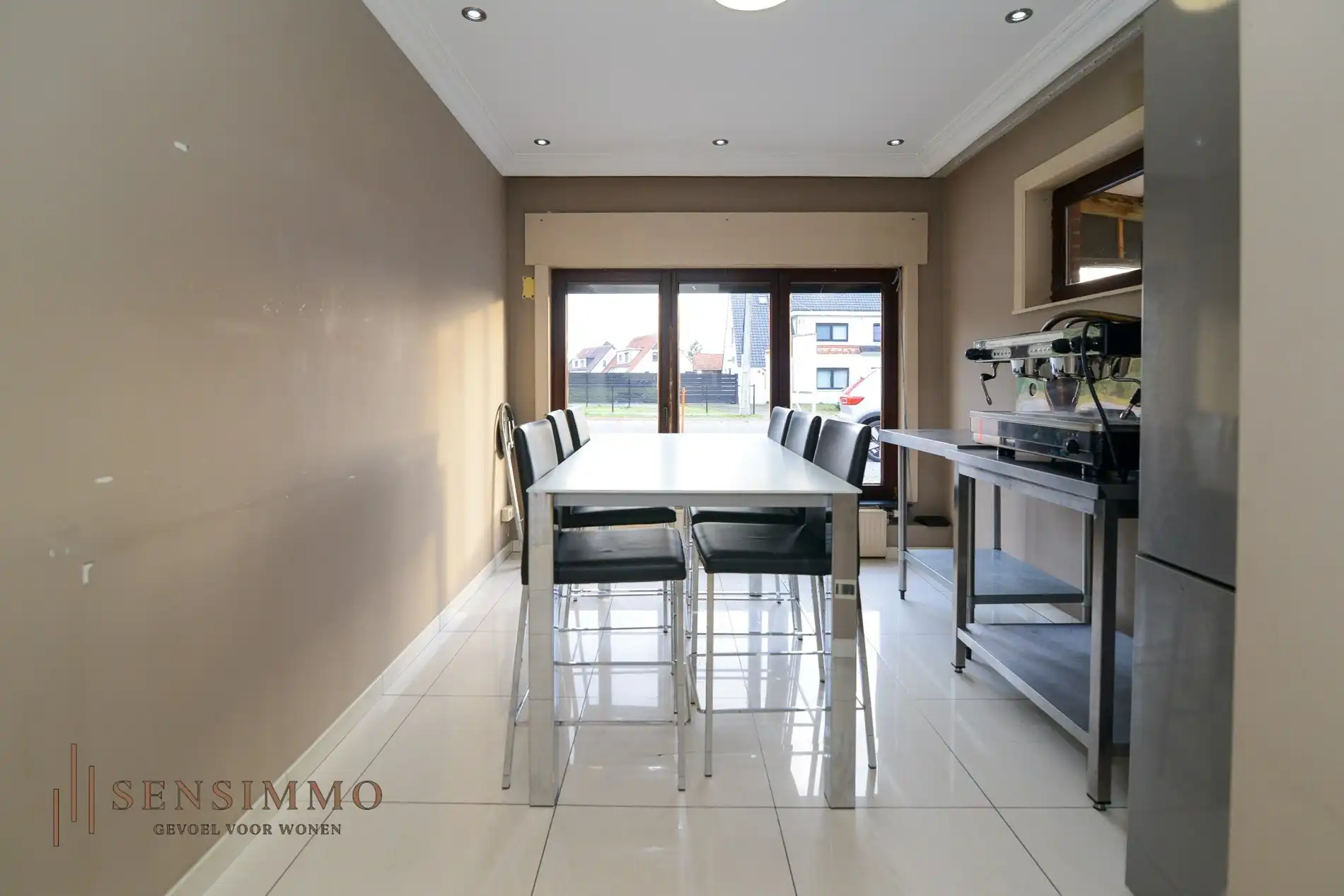 Ruime vrijstaande woning met 4 slaapkamers op 6a66 perceel te Boxbergheide Genk foto 7