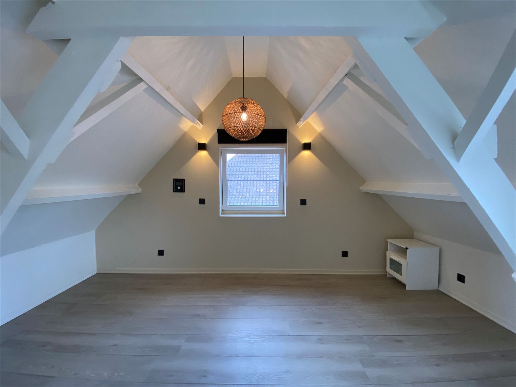 Gerenoveerde woonst met 1 slaapkamer  foto 18