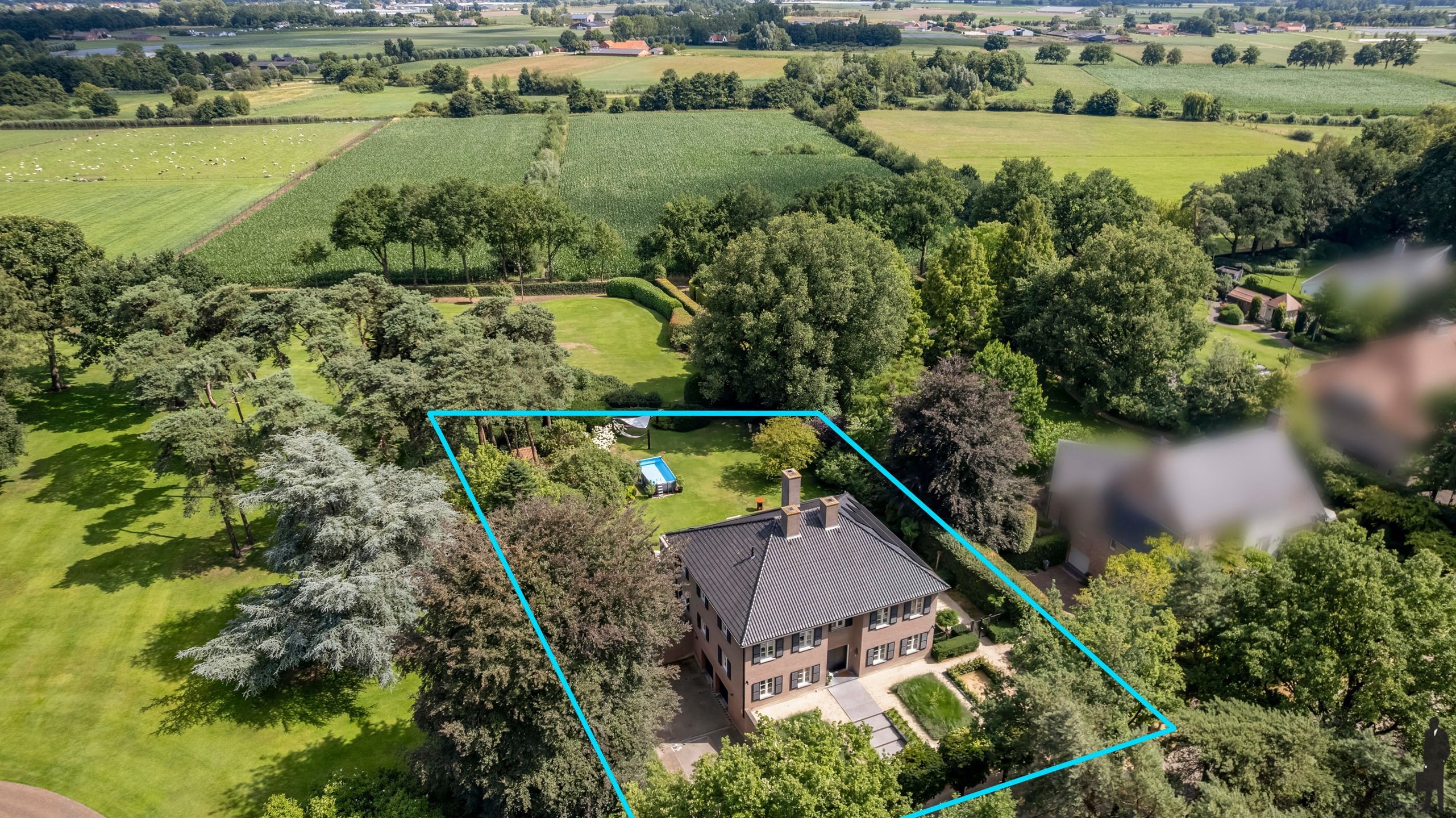In de residentiële villawijk, De Meersebergen nabij Breda klassieke herenhuis op ca. 2135 m² met uitzicht op "Markdal". foto 62