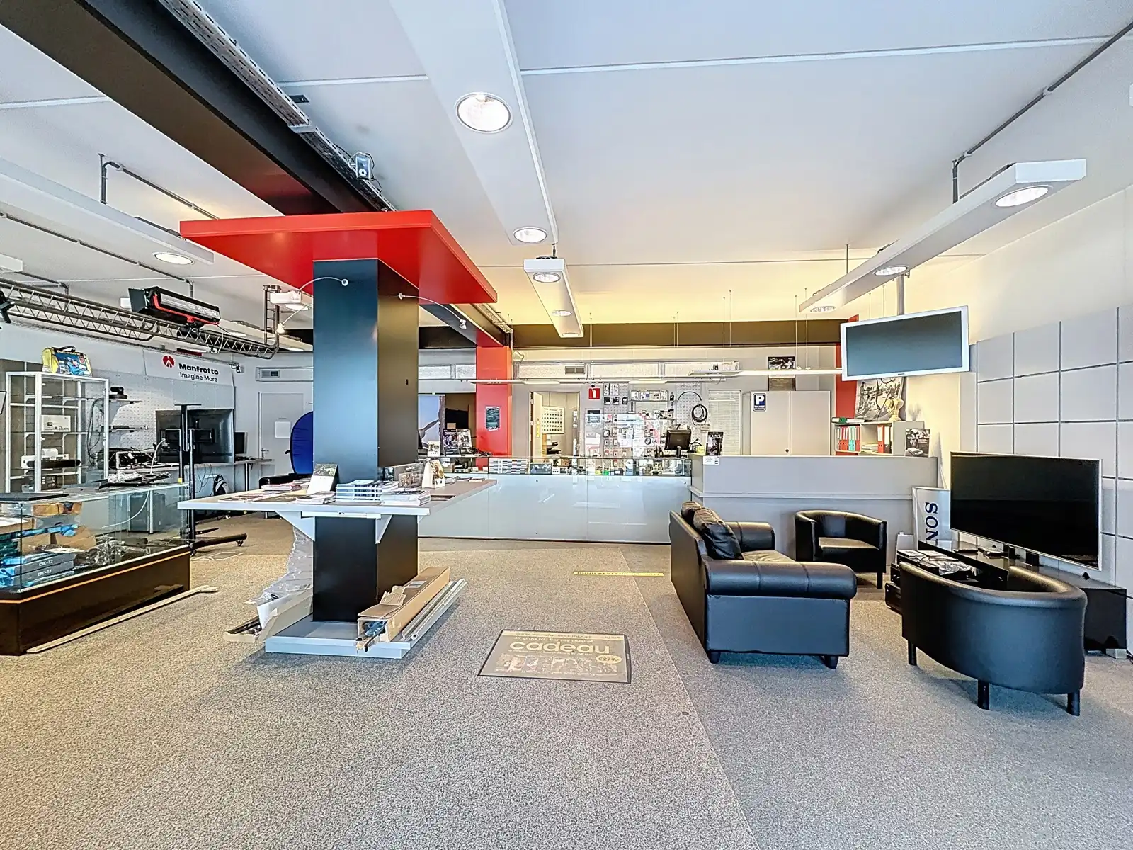 Commercieel Pand met Grote Visibiliteit vlakbij Bredabaan foto 13