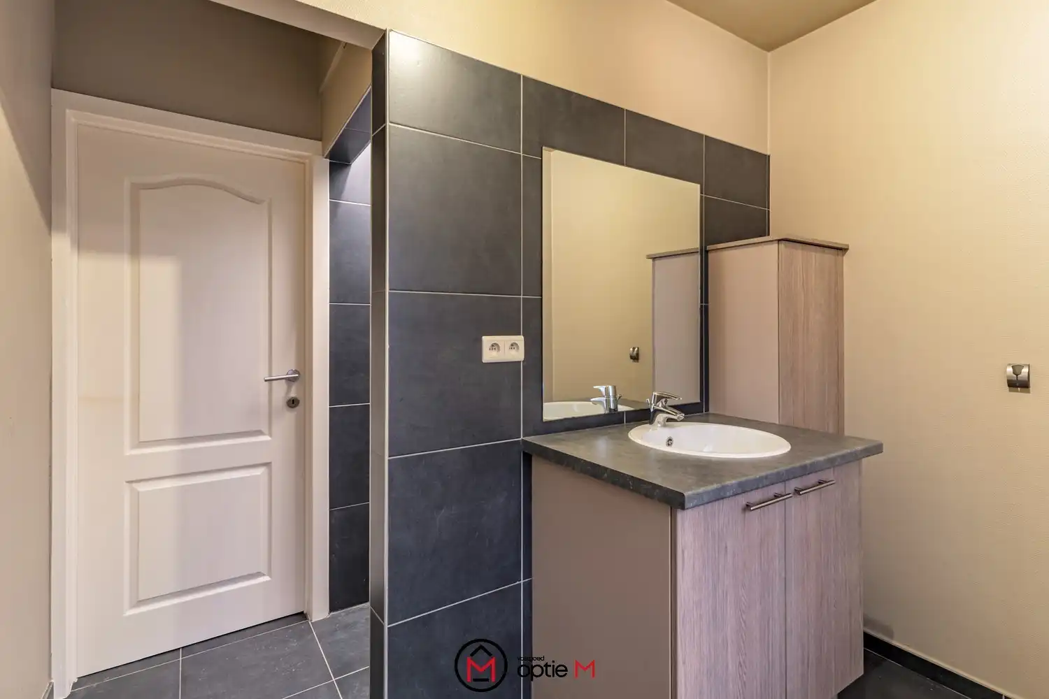 Appartement in Bilzen met twee parkeerplaatsen foto 7