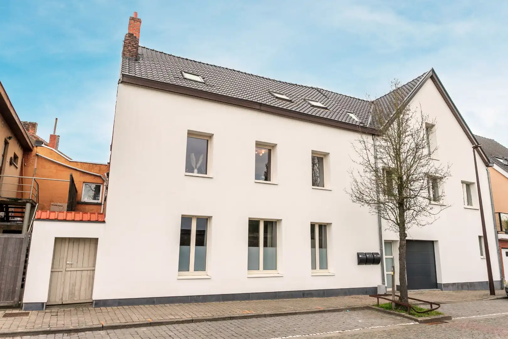 Ruime duplex (143m²) met 3 slaapkamers te Dworp foto 2