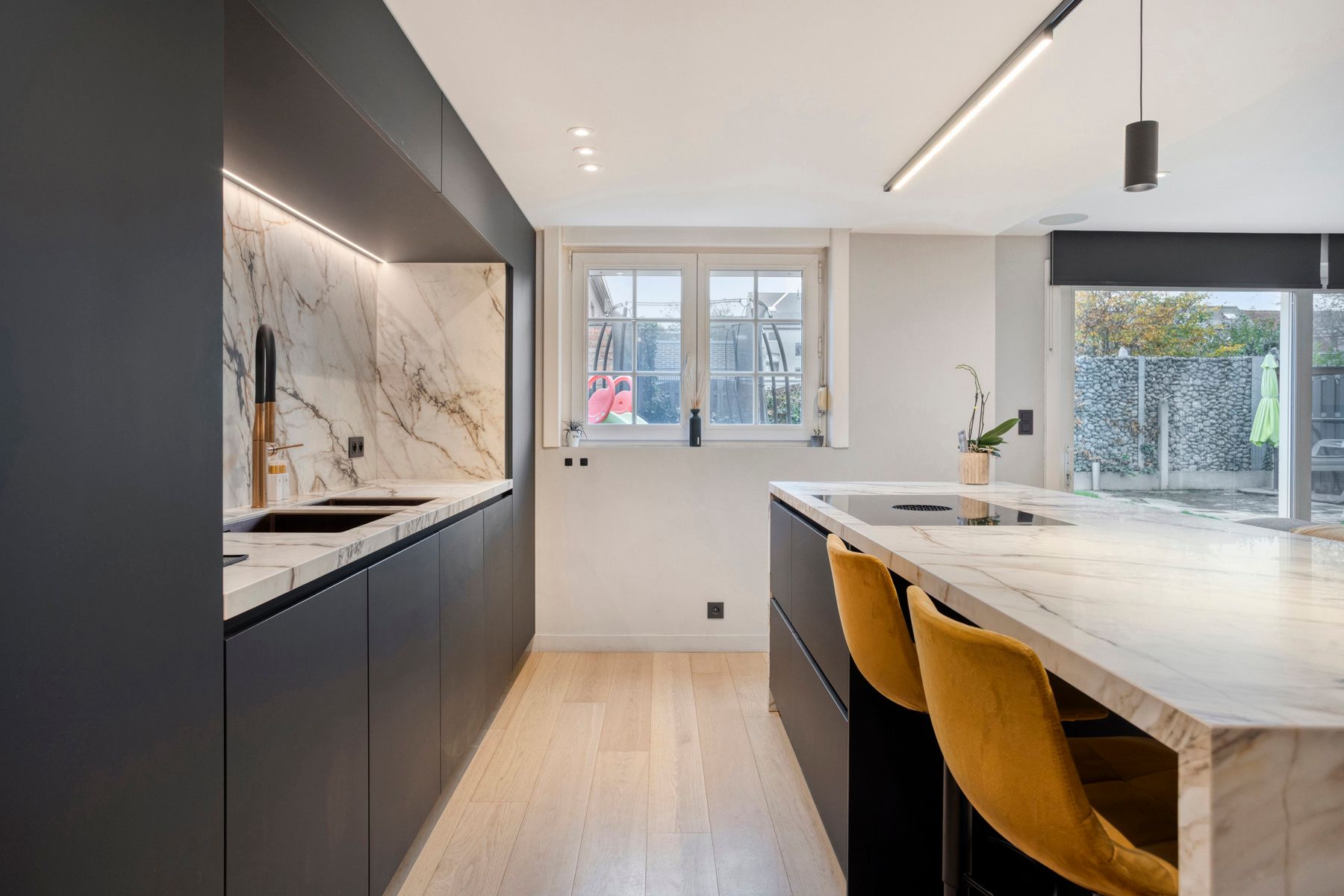 Instapklare energiezuinige halfopen bebouwing op topligging! foto 12