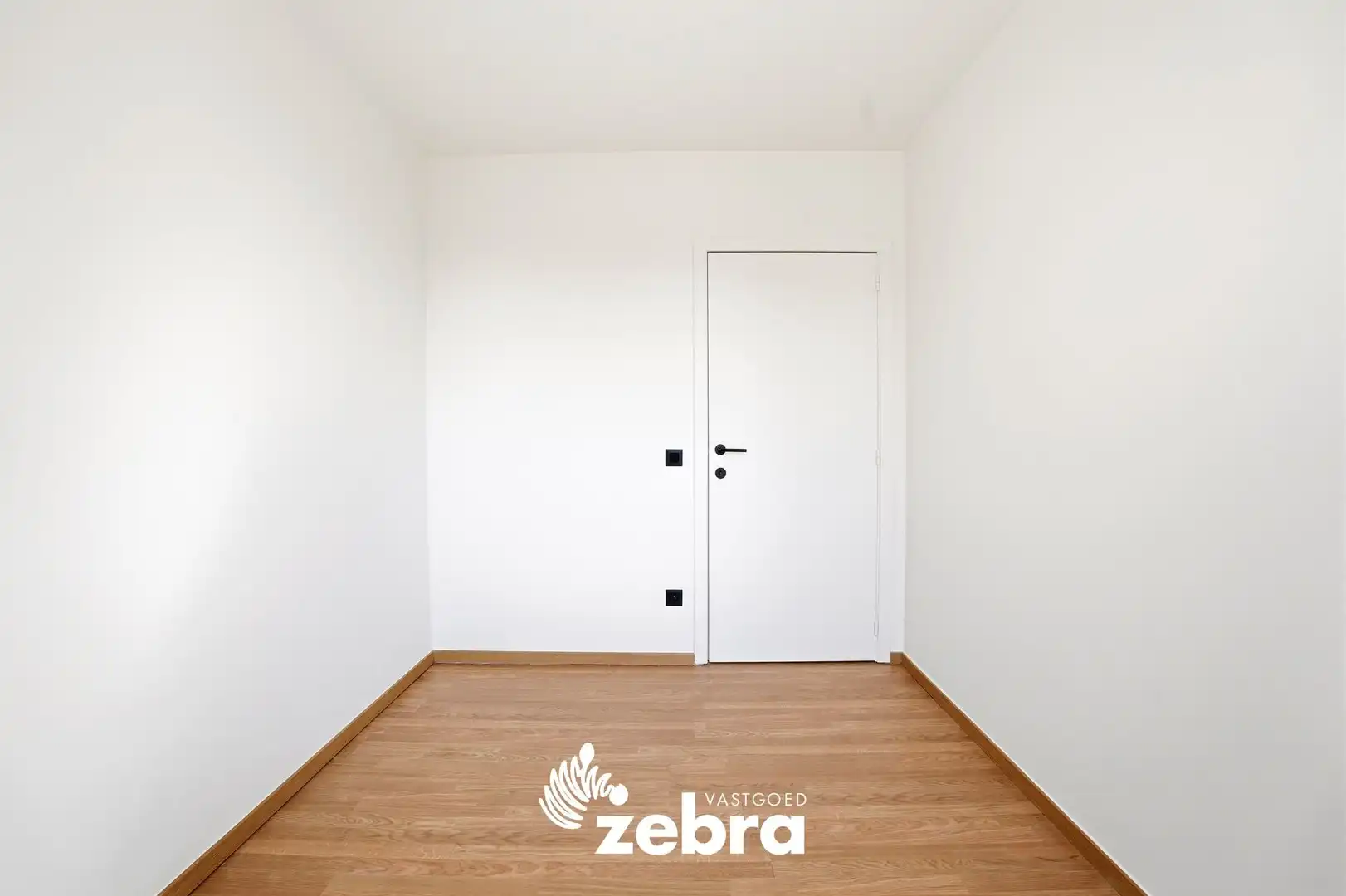 Zeer ruim appartement (137 m²) te koop met dubbele garage in het hartje van Tielt! foto 16