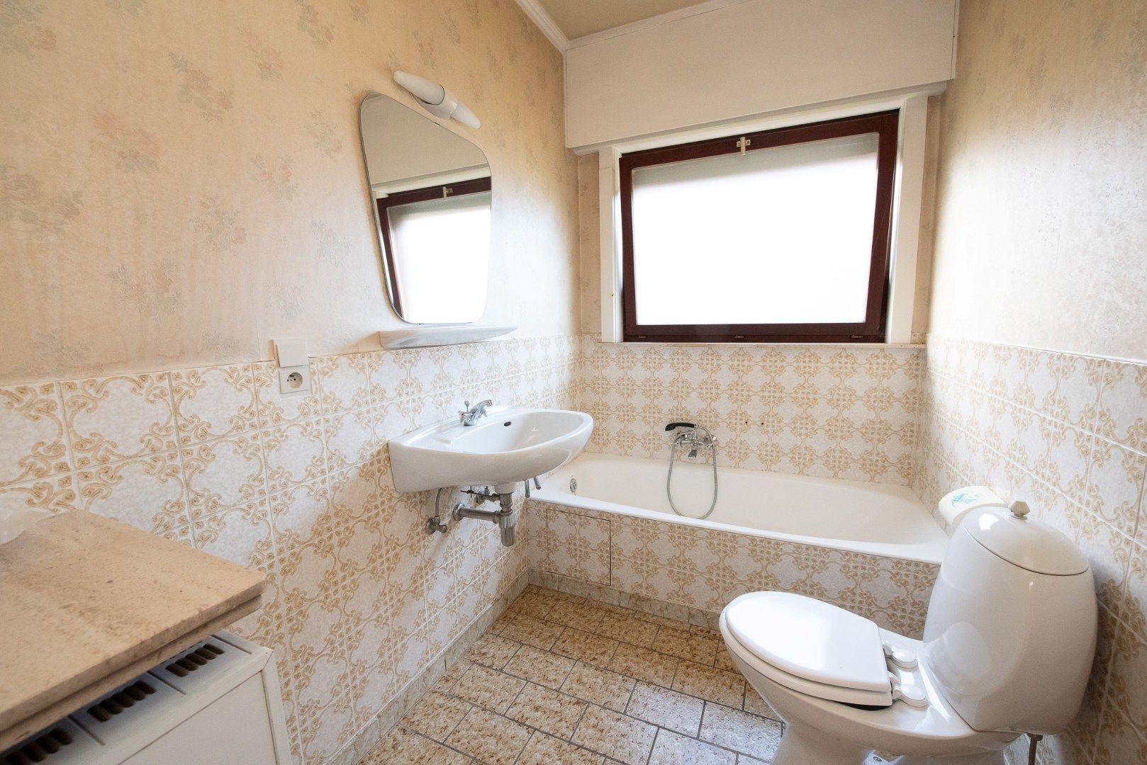 Halfopen woning op 860 m² met zuidgerichte tuin TE KOOP in Sint-Eloois-Vijve!! foto 8