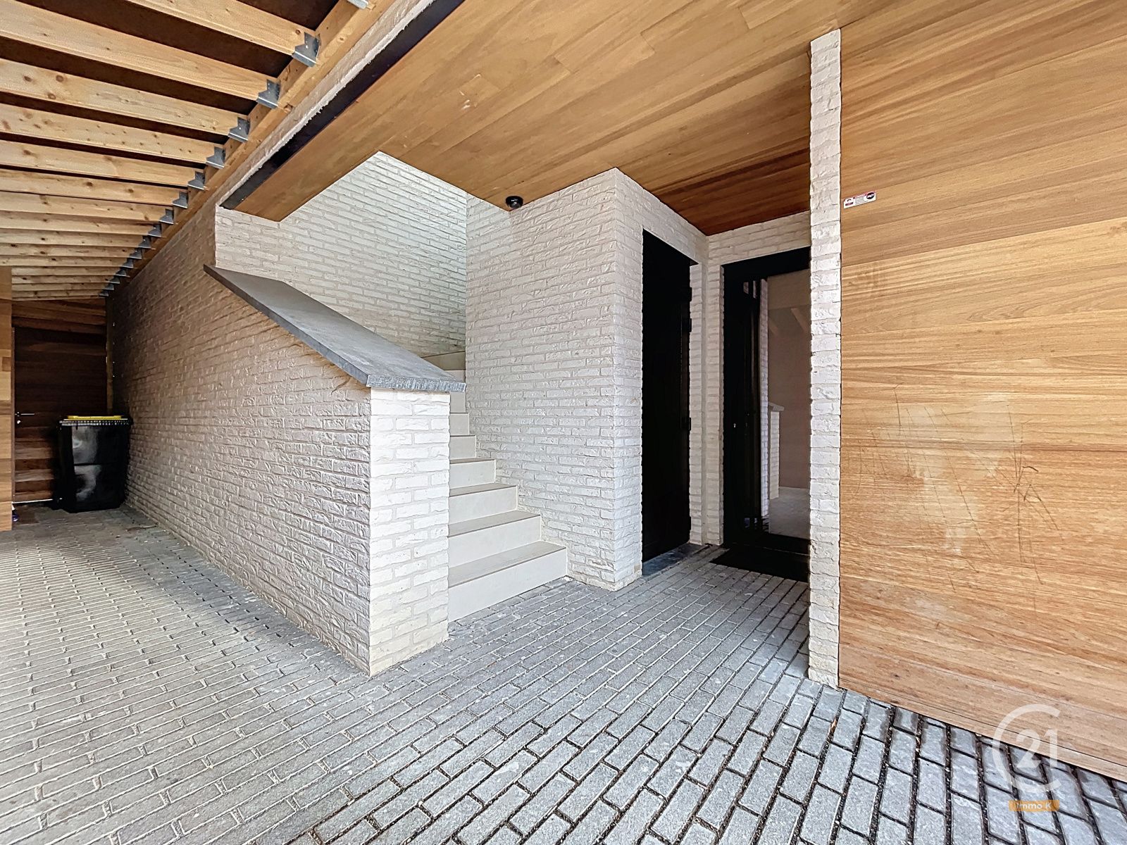 Nieuwbouw duplex met 4 slpks, terras, tuin en staanplaats foto 5