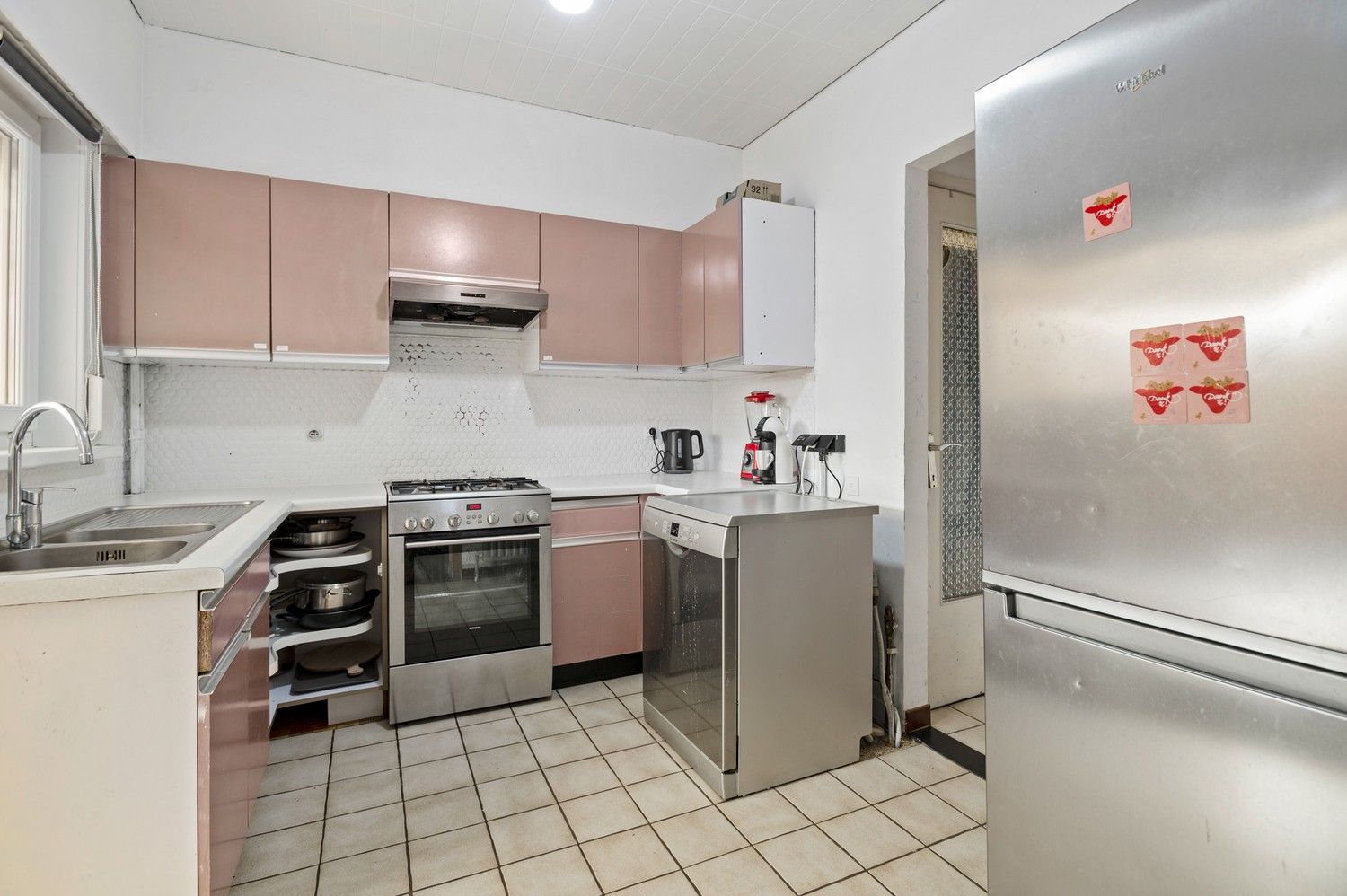 Op te frissen woning op toplocatie met 3 slaapkamers, zolder en kelder te Lier foto 6