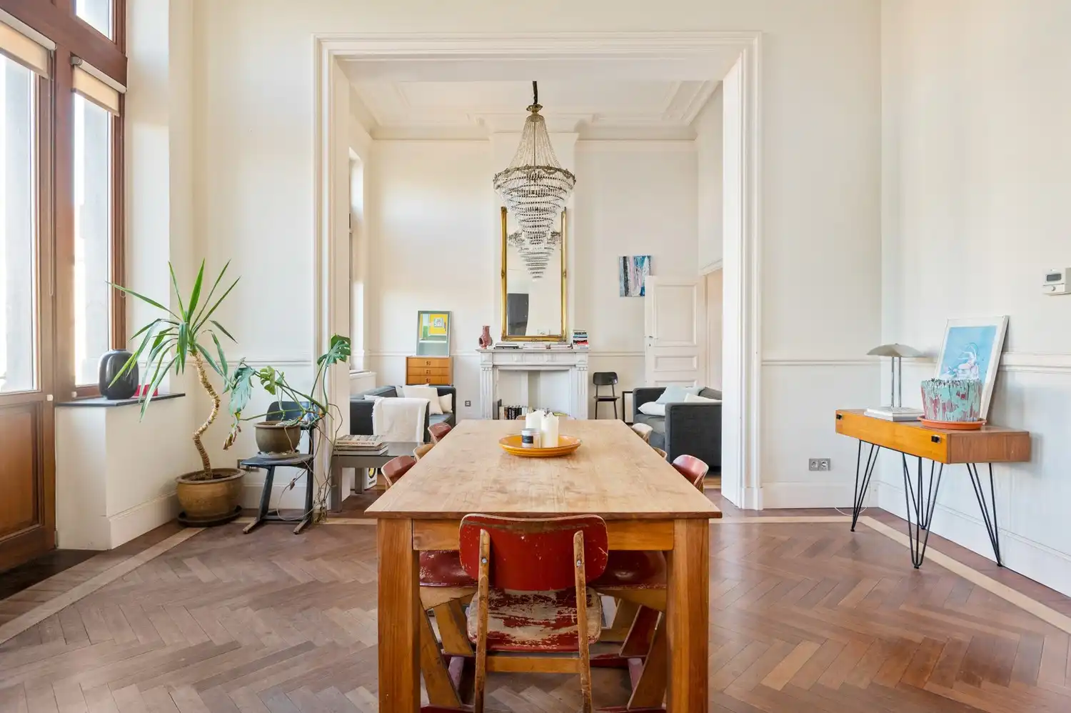 Prachtig en uniek vergunde opbrengsteigendom (BAR 6%) in historisch en gerenoveerd postgebouw te Antwerpen 2060 foto 2