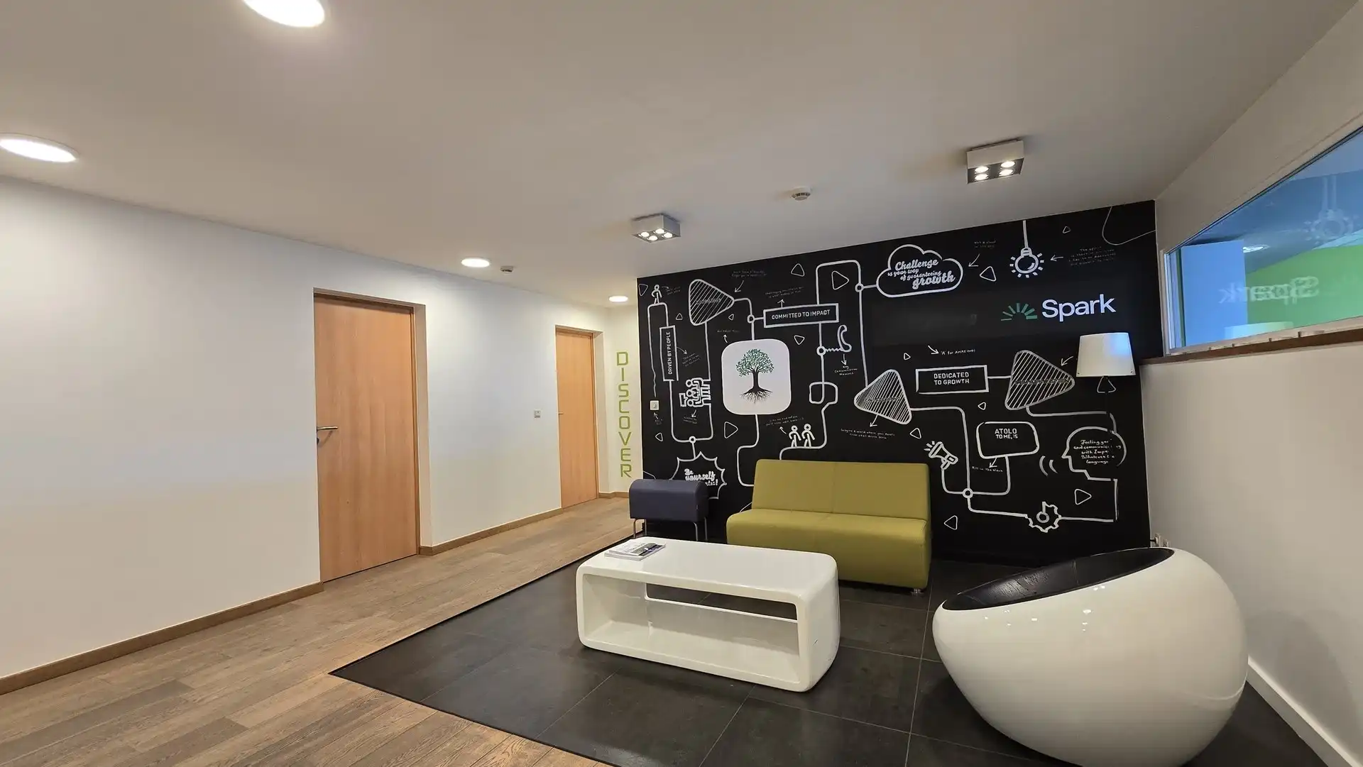 Instapklare kantoorruimte van 241 m²  in Brussel. foto 4