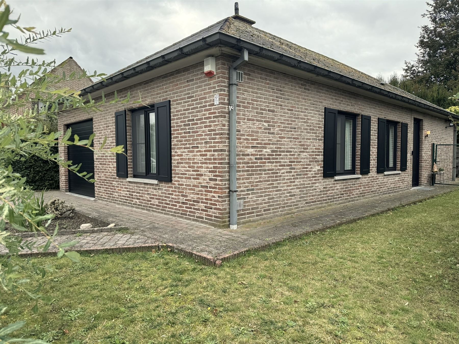 instapklare woning in rustige woonwijk op 573 m² foto 1