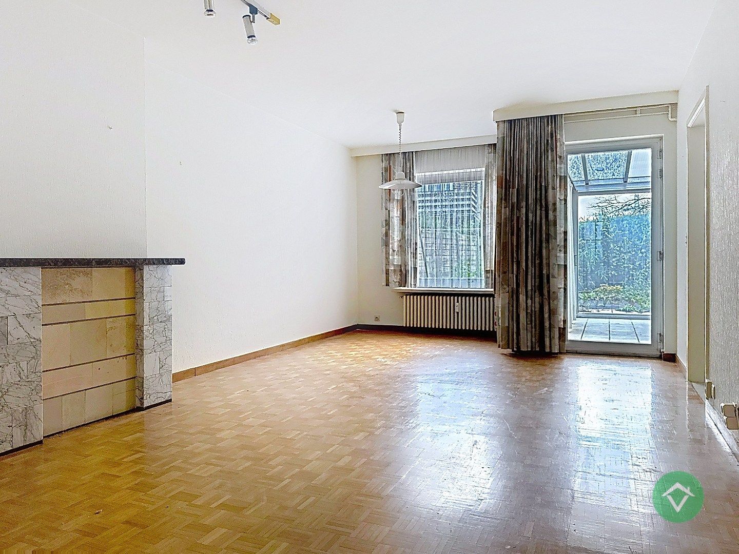 Gelijkvloers appartement met autostandplaats en garage te Roeselare  foto 4