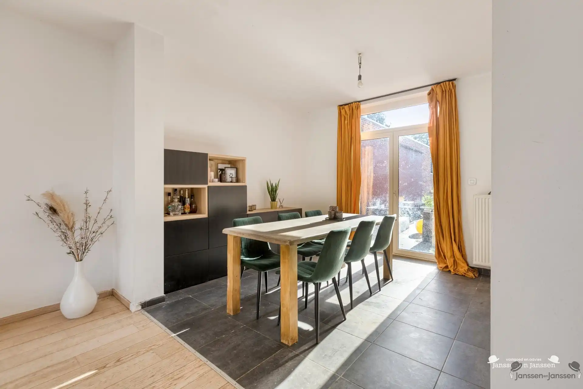Instapklare rijwoning met 3 slaapkamers, terras en diepe tuin in Hasselt foto 6