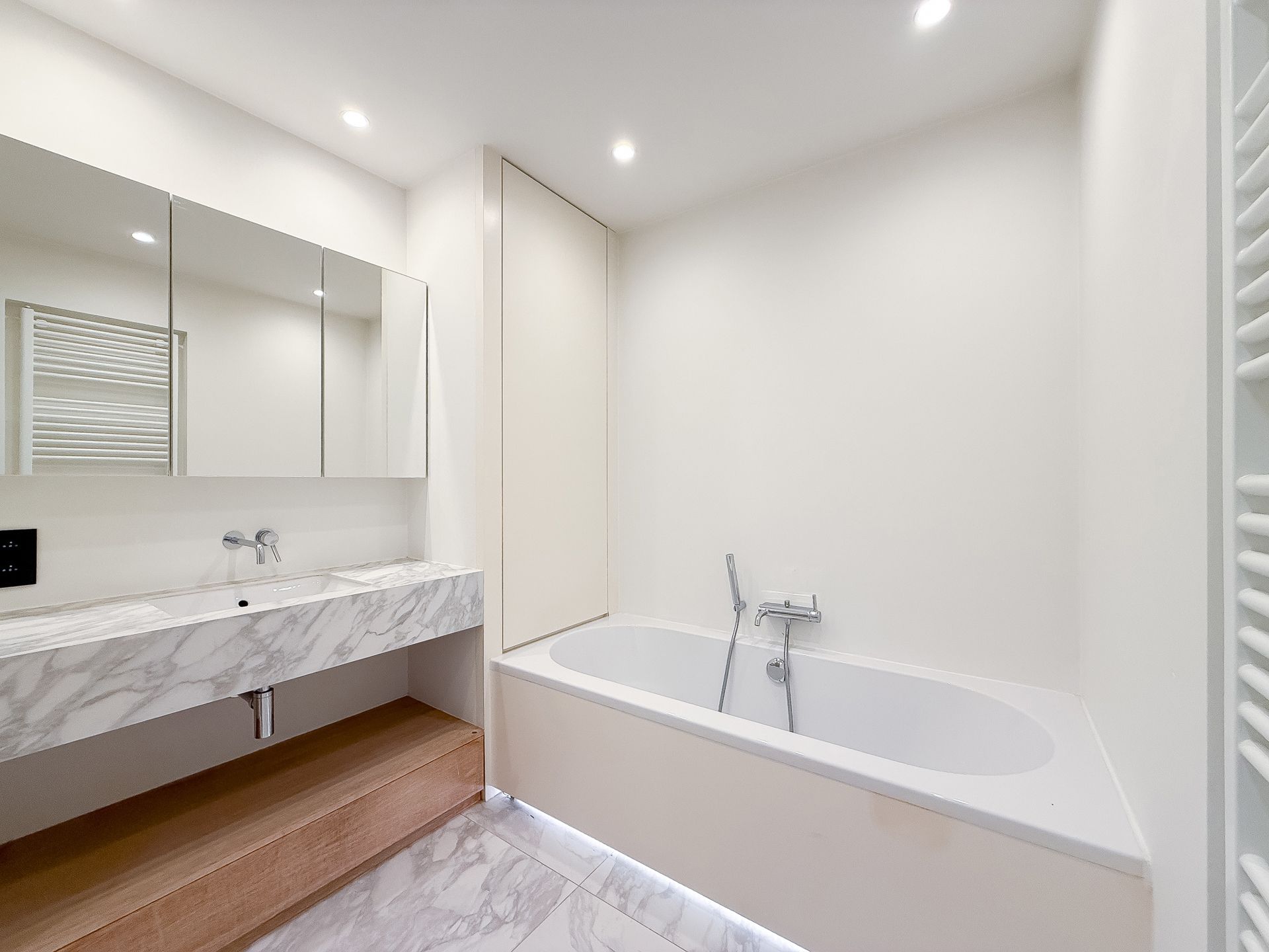 Ruim HOEKAPPARTEMENT tussen Albertplein en Driehoeksplein foto 15