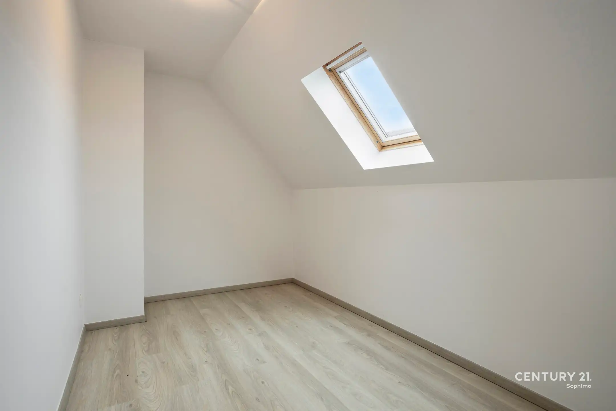 Gunstig gelegen ééngezinswoning met 4 slaapkamers foto 23