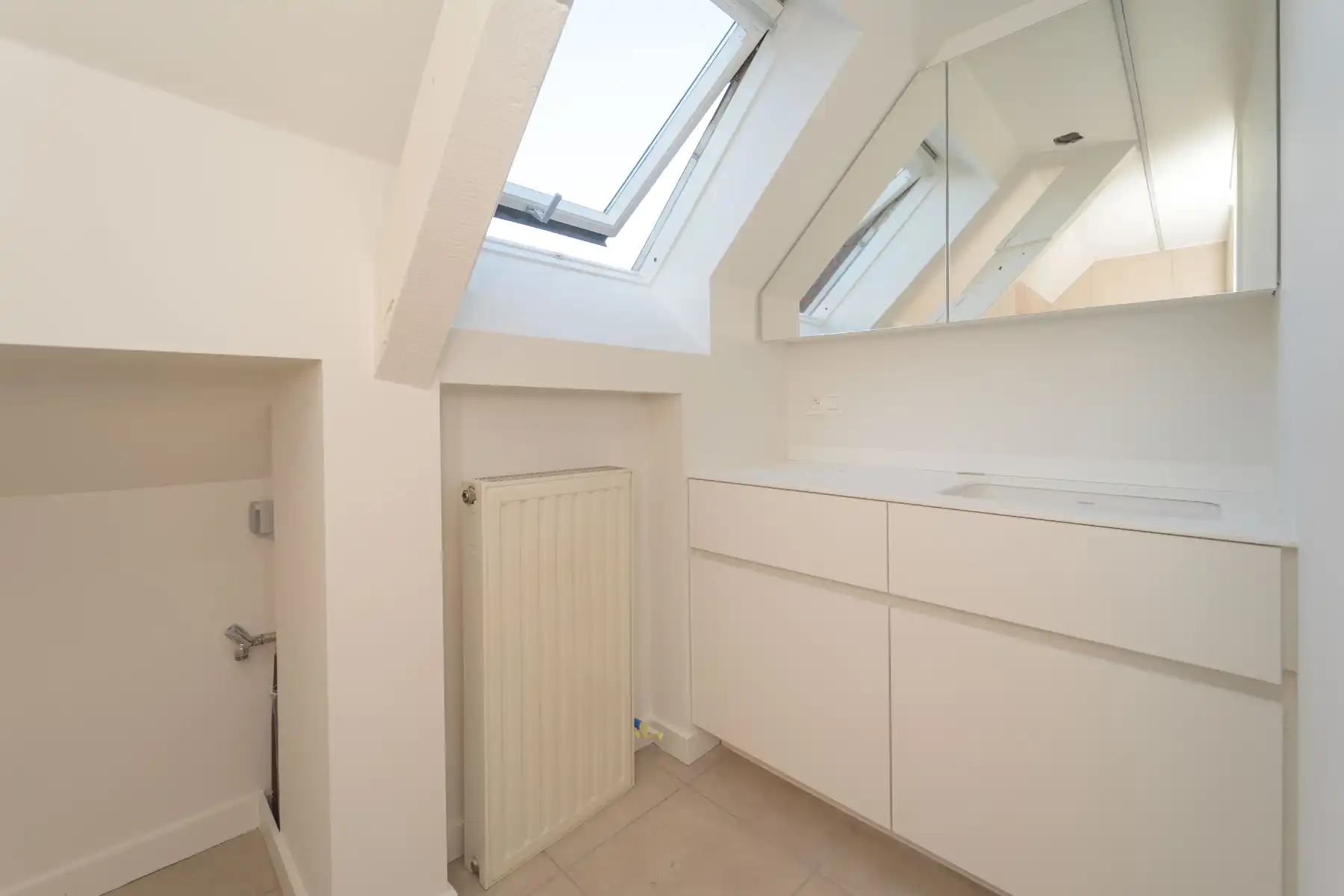 Charmant gerenoveerd 1 slpk appartement in hartje Gent foto 17