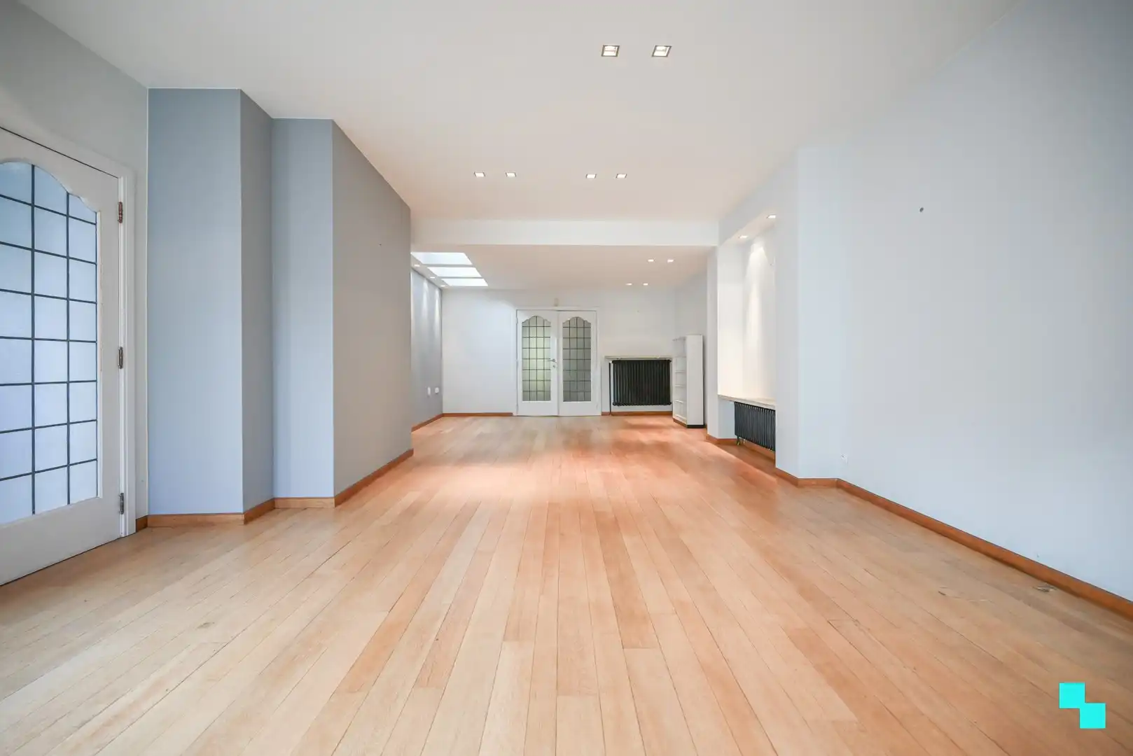 Ruime woning met polyvalente ruimte, garage en tal van mogelijkheden in Emelgem foto 9