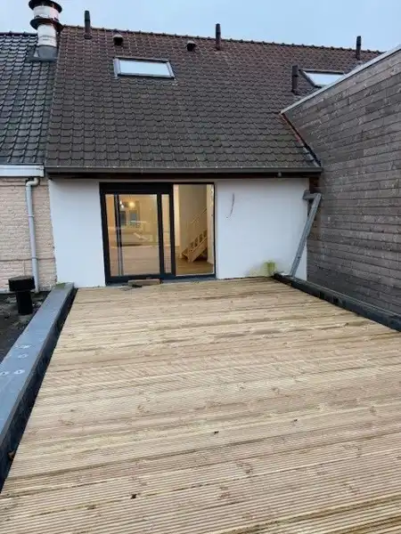 Volledig gerenoveerd, 1 slaapkamer appartement  met terras en parkeerplaats TE KOOP in Beveren-Leie! foto 20