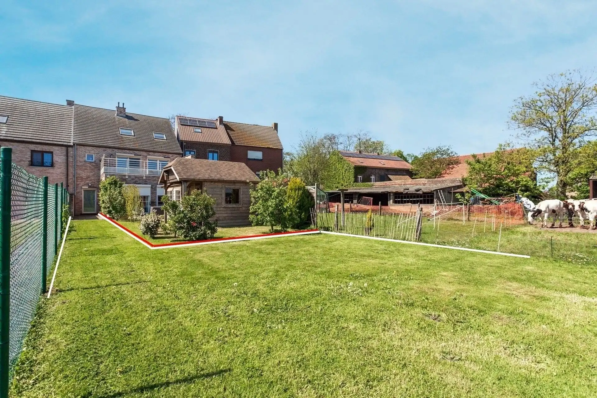 Prachtige woning (4 slpks) met terras en autostaanplaats foto 3