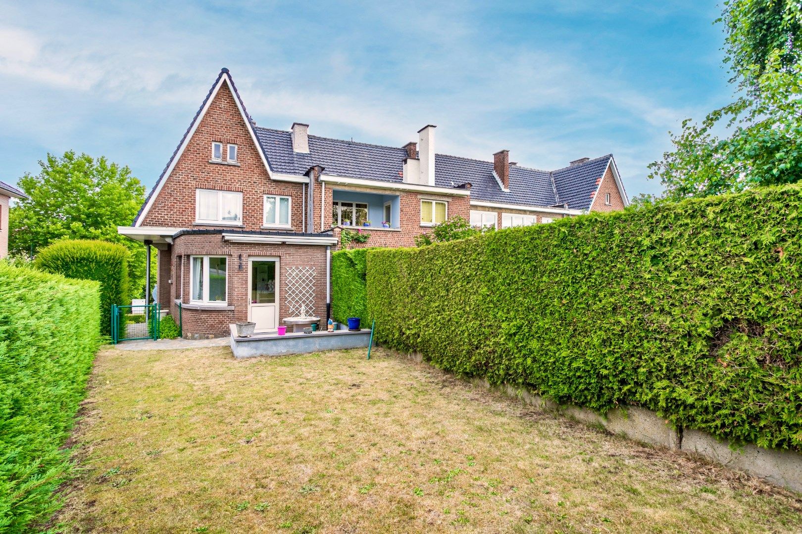 Woning met 2 (mogelijk 3) slpk. , tuin en inpandige garage foto 10