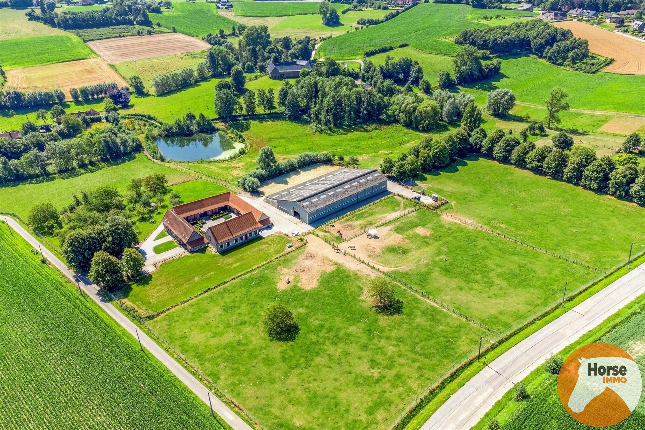MAARKEDAL - UNIEKE VIERKANTSHOEVE met binnenzwembad en piste foto 2